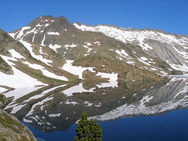 2.14 Llac de Certascan 2240 m